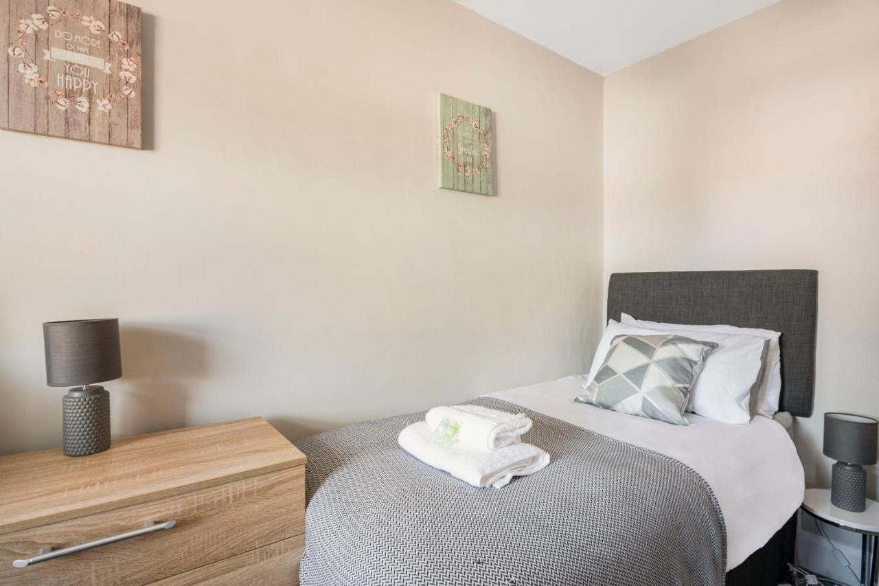 Spacious 3 Bed House, Netflix, Garden, Parking Southampton Exterior photo